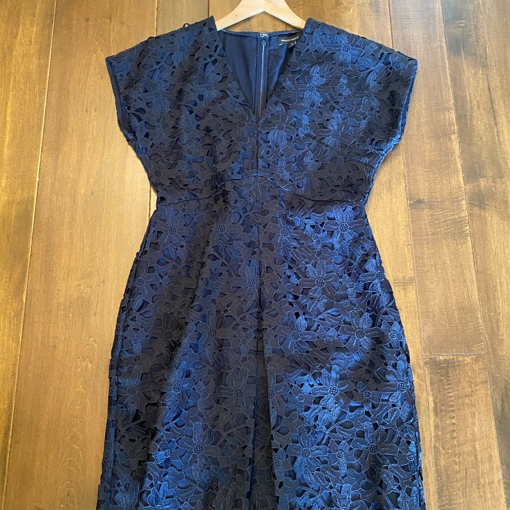 Banana Republic Navy Lace VNeck Dress Size 6